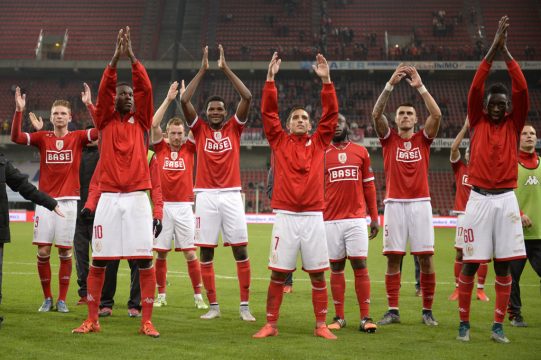 Christian Brüls (3vl) und Standard Lüttich feiern gegen Mechelen den zweiten Sieg in Folge