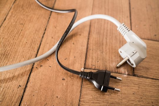 Teurer Strom: Familien mit geringem Einkommen besonders hart betroffen