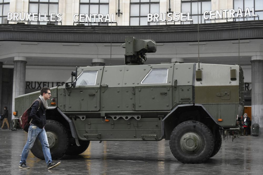 Militär am Brüsseler Hauptbahnhof