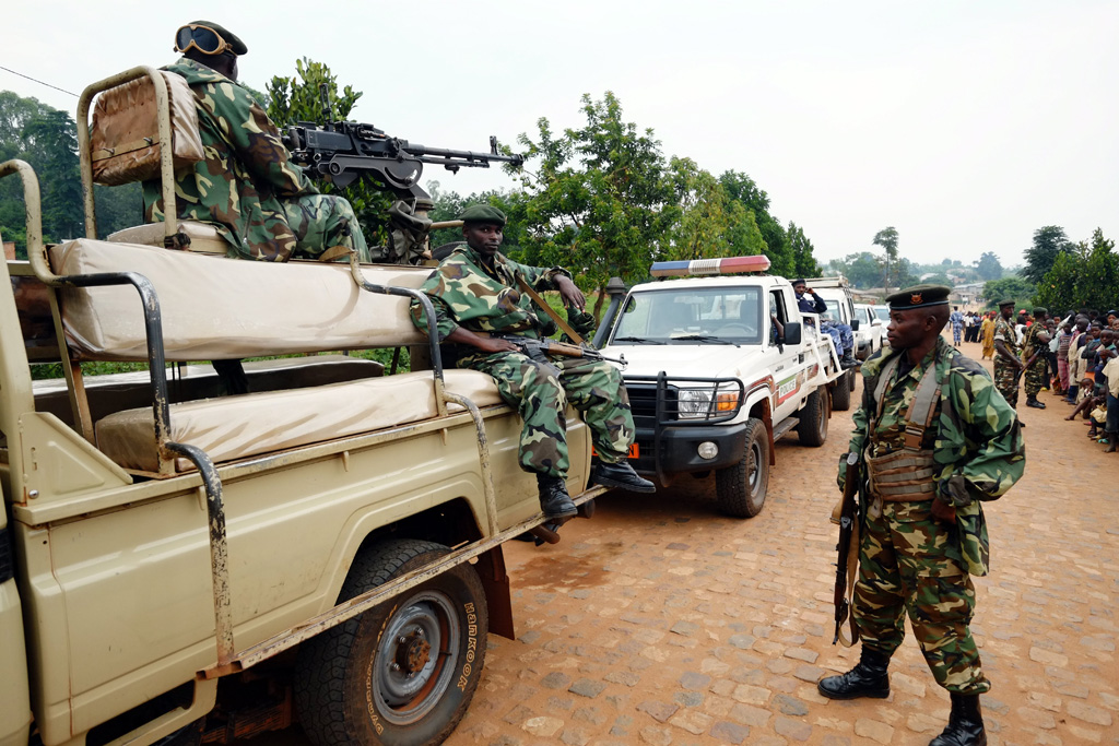 Soldaten der burundischen Nationalarmee in Kirundo