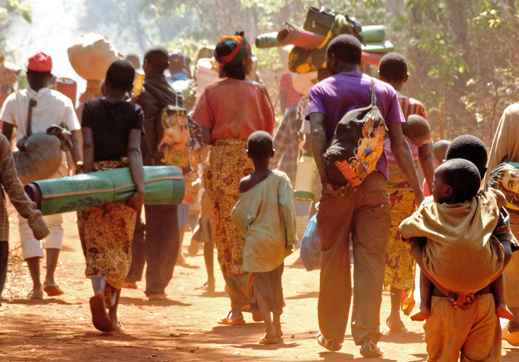 Immer mehr Menschen ergreifen in Burundi die Flucht, wie dieses Bild von Oxfam zeigt