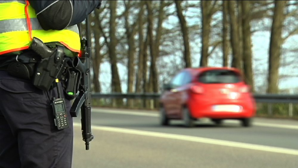 Nach Attentaten in Paris: Grenzkontrollen auf A44 bei Aachen