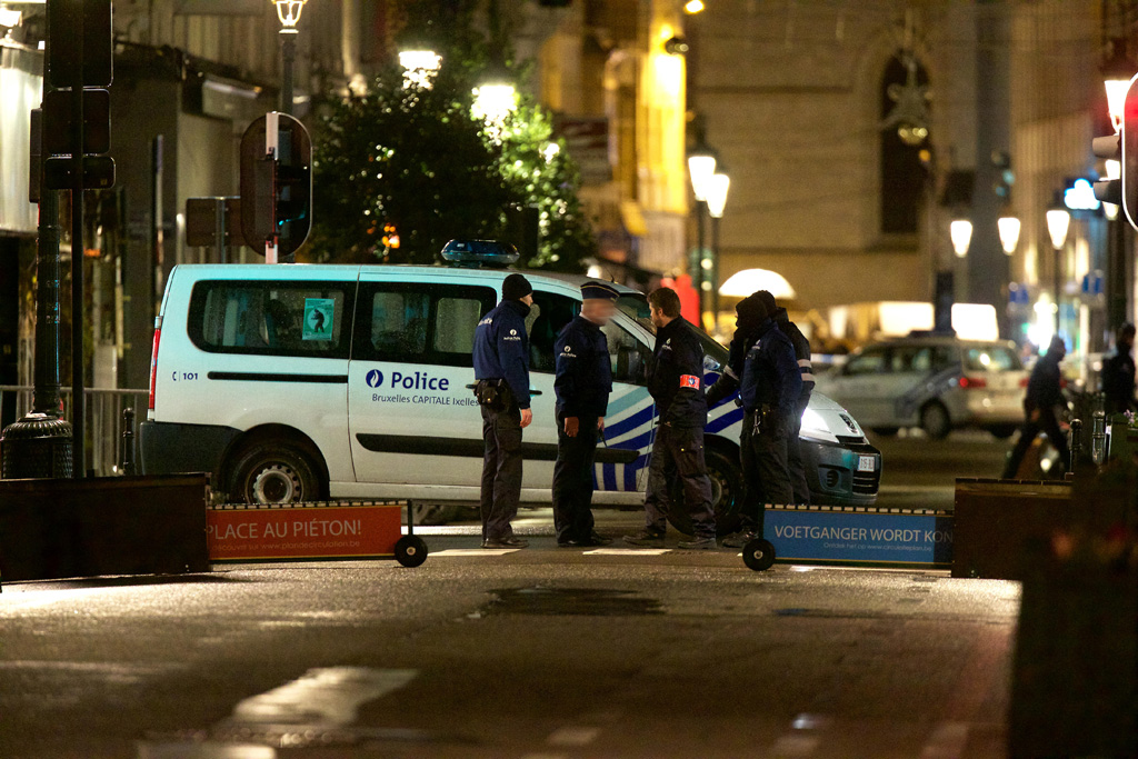 Polizisten im Einsatz in Brüssel (22.11.)