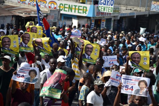 Anhänger der Opposition demonstrieren in der haitianischen Hauptstadt Port-au-Prince (11.11.)
