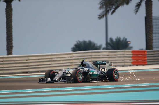 Nico Rosberg sichert sich die letzte Pole Position der Saison