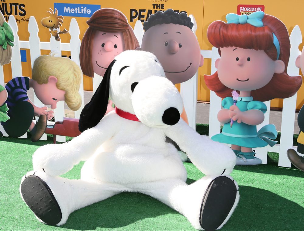 Pünktlich zum neuen Peanuts-Film bekommt Snoopy einen Stern auf dem Hollywood Walk of Fame