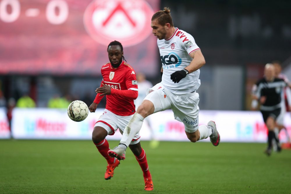 Standard Lüttich gegen Kortrijk im Stadion von Sclessin