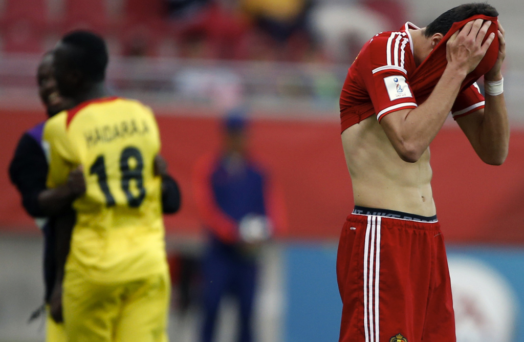 Ein enttäuschter belgischer Spieler (r.) nach dem Aus bei der U17-WM in Chile