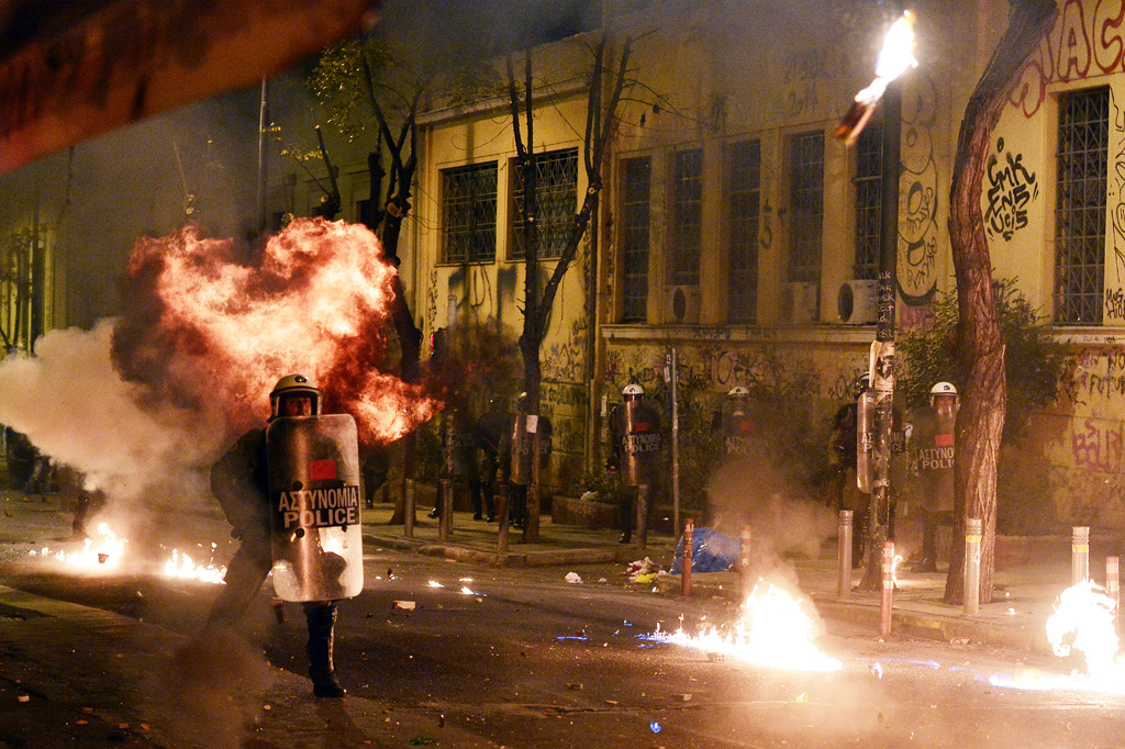 Zusammenstöße von Demonstranten und Sicherheitskräften in Athen