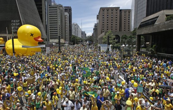 Neue Proteste gegen Brasiliens Staatschefin Rousseff