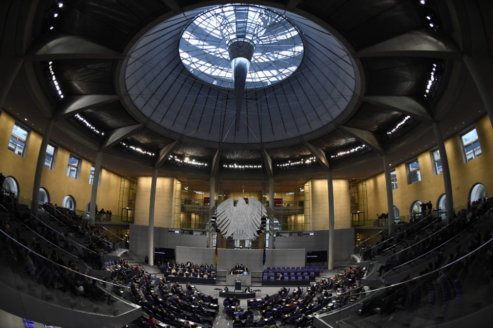 Abgeordnete am 4.12. im Bundestag