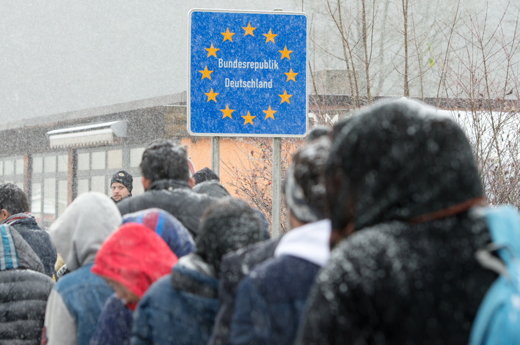 Flüchtlinge an der deutsch-österreichischen Grenze nahe Wegscheid