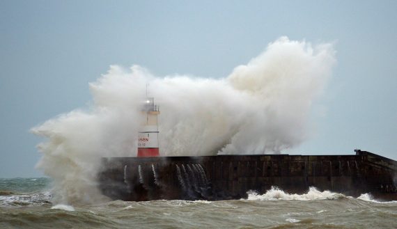 Sturm "Frank" tobt über Großbritannien - Newhaven in Südengland