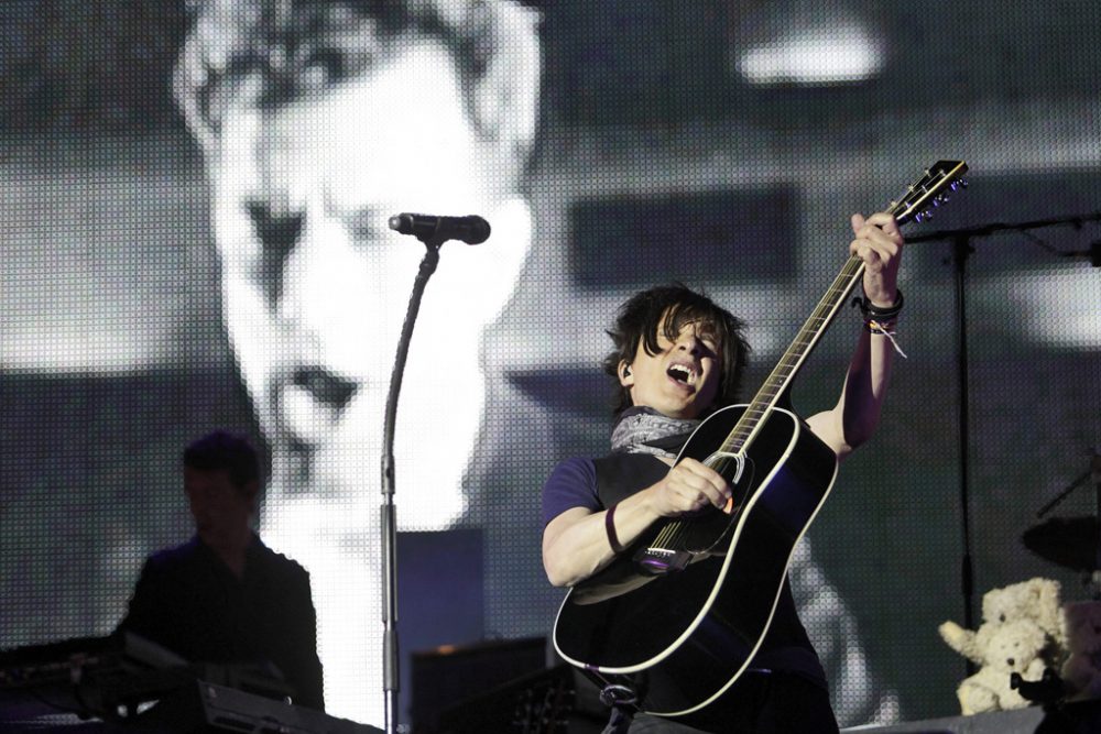 Nicola Sirkis, Sänger von Indochine, bei einem Auftritt in der Schweiz im Juli 2010