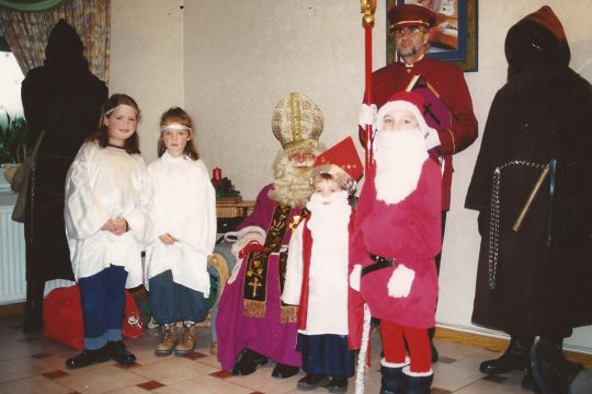 Bei einem Nikolausbesuch darf Hans Muff nicht fehlen