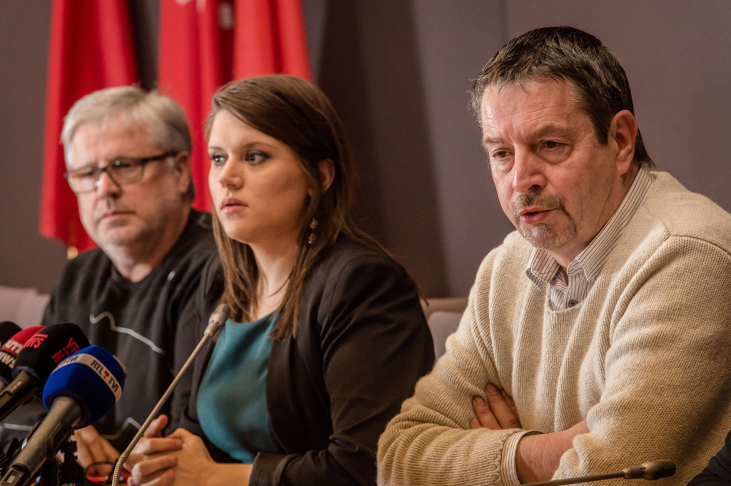 Serge Pitlejon (CGSP-ACOD), Opaline Meunier (Unecof) und Michel Abdissi (CGSP-ACOD) bei einer Pressekonferenz am Mittwoch in Brüssel