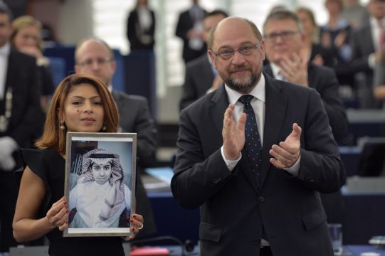 Sacharow-Preis für Raif Badawi: Ehefrau Ensaf Haidar und Parlamentspräsident Martin Schulz