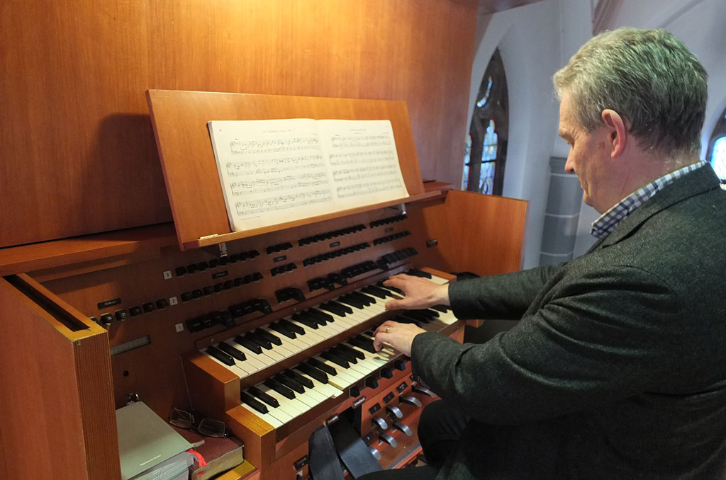Neue Orgel in Amel