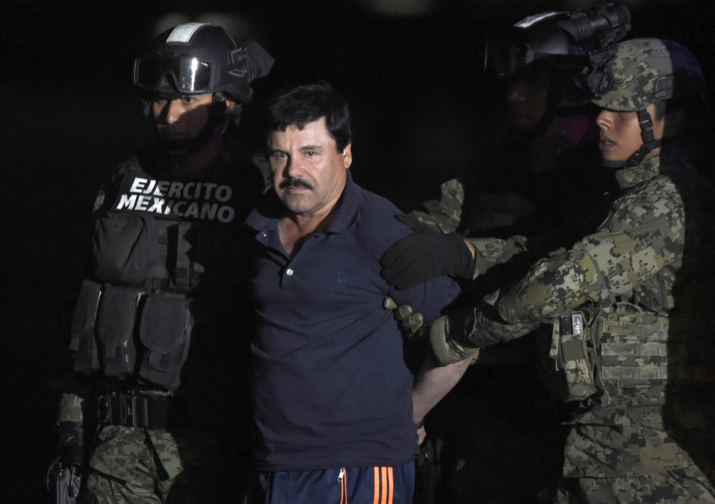 Drogenboss Joaquín "El Chapo" Guzmán bei seiner erneuten Festnahme am 8. Januar 2016 (Bild: Alfredo Estrella/AFP