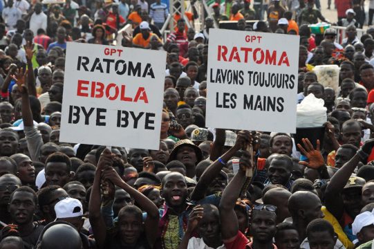 "Bye bye, Au revoir Ebola"-Fest in Conakry/Guinea am 30.12.15