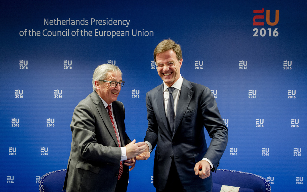 Kommissionspräsident Jean-Claude Juncker mit dem niederländischen Premier Mark Rutte