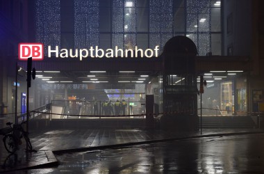 Terroralarm in München: Polizisten vor dem Hauptbahnhof