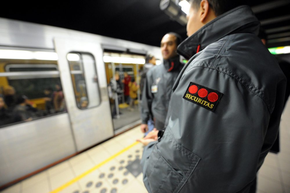 Securitas-Mitarbeiter in der Brüsseler Metro