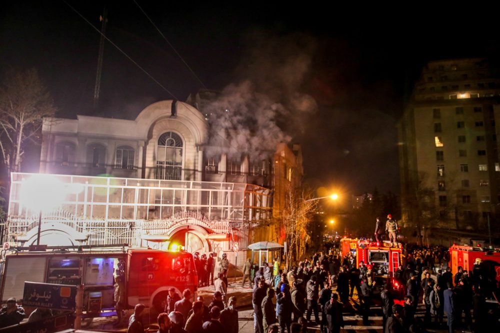 Demonstranten stürmen saudische Botschaft in Teheran