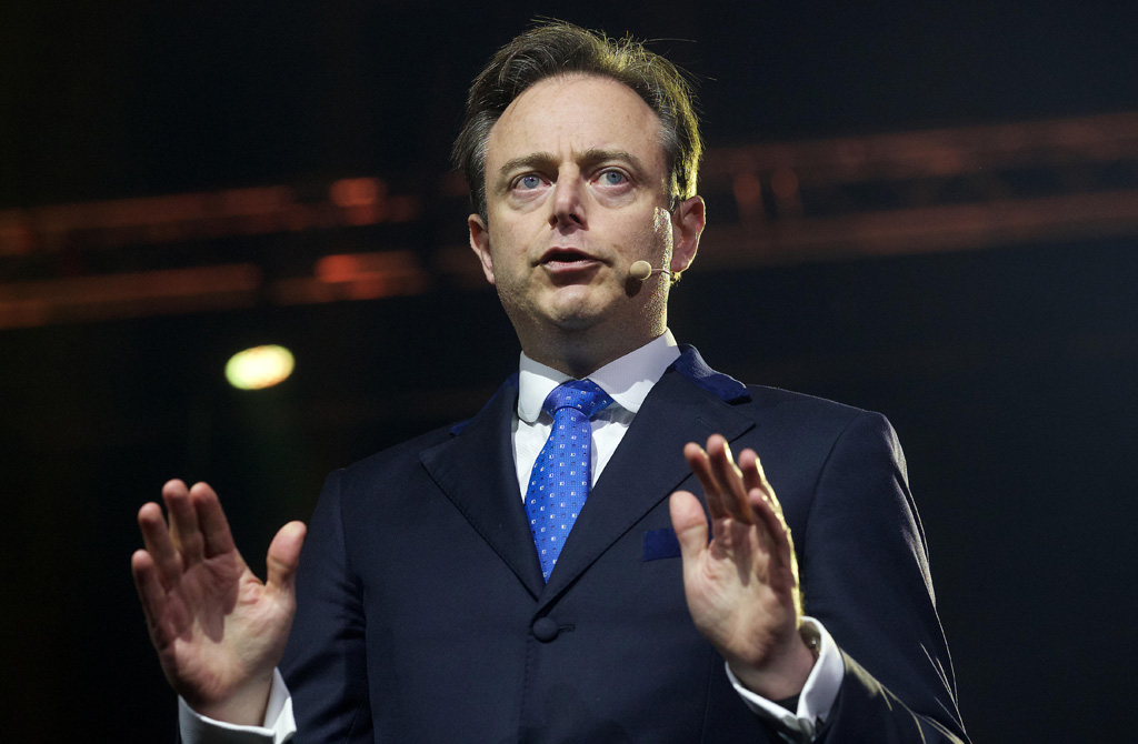 De Wever Hält Weitere Einsparungen Im Haushalt Für Notwendig - BRF ...