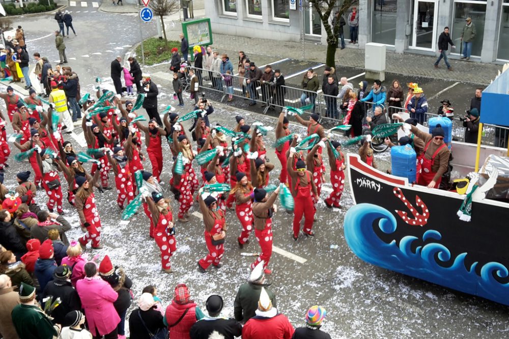 Rosenmontagszug in Eupen 2016