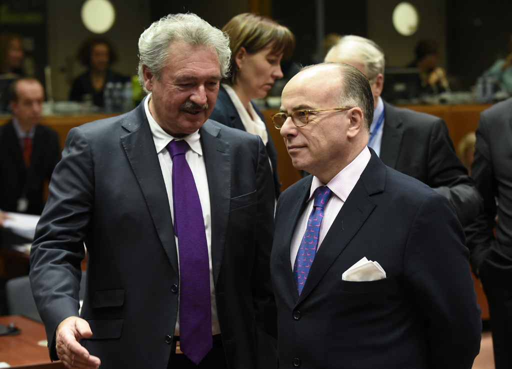 Jean Asselborn am 25.2. mit dem französischen Innenminister Bernard Cazeneuve in Brüssel