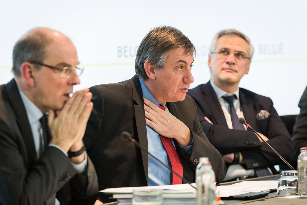 Justizminister Koen Geens, Innenminister Jan Jambon und Vize-Premier Kris Peeters bei einer Pressekonferenz am Freitag in Brüssel