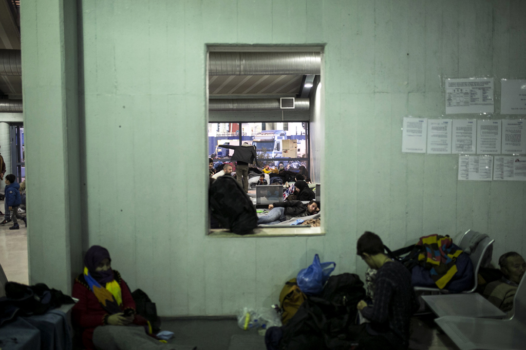 Flüchtlinge im Hafen von Piräus