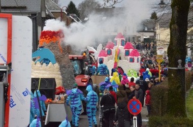 Rosenmontagszug in Bütgenbach