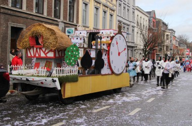 Rosenmontagszug in Eupen