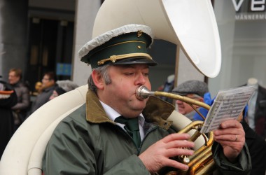 Rosenmontagszug in Eupen