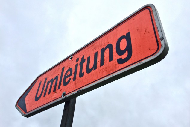Verkehrsschild: Umleitung (Bild: BRF Fernsehen)