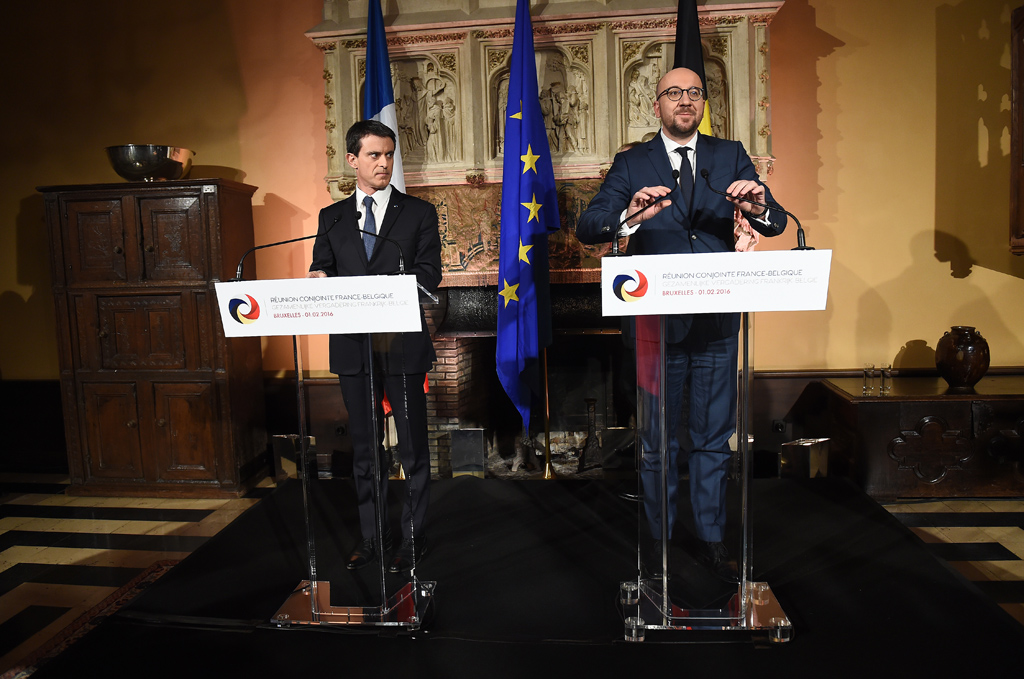 Manuel Valls und Charles Michel beim Anti-Terror-Gipfel in Brüssel (1.2.)