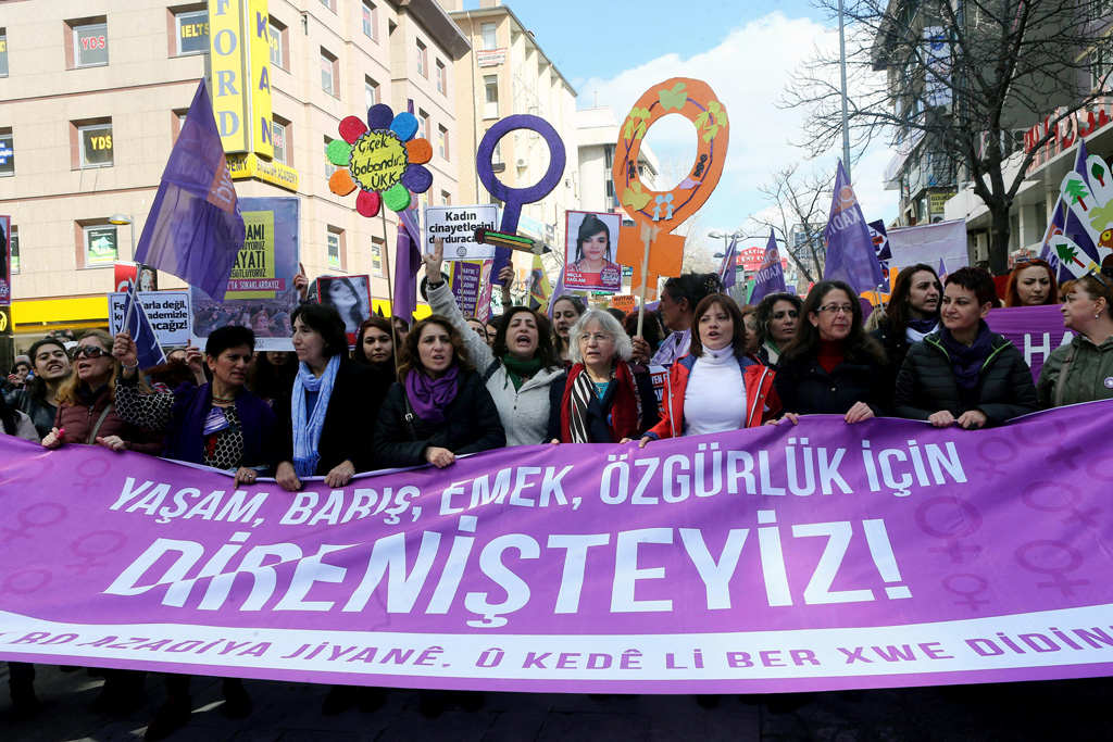 Frauen demonstrieren in der türkischen Hauptstadt Ankara zum Weltfrauentag (6.3.)