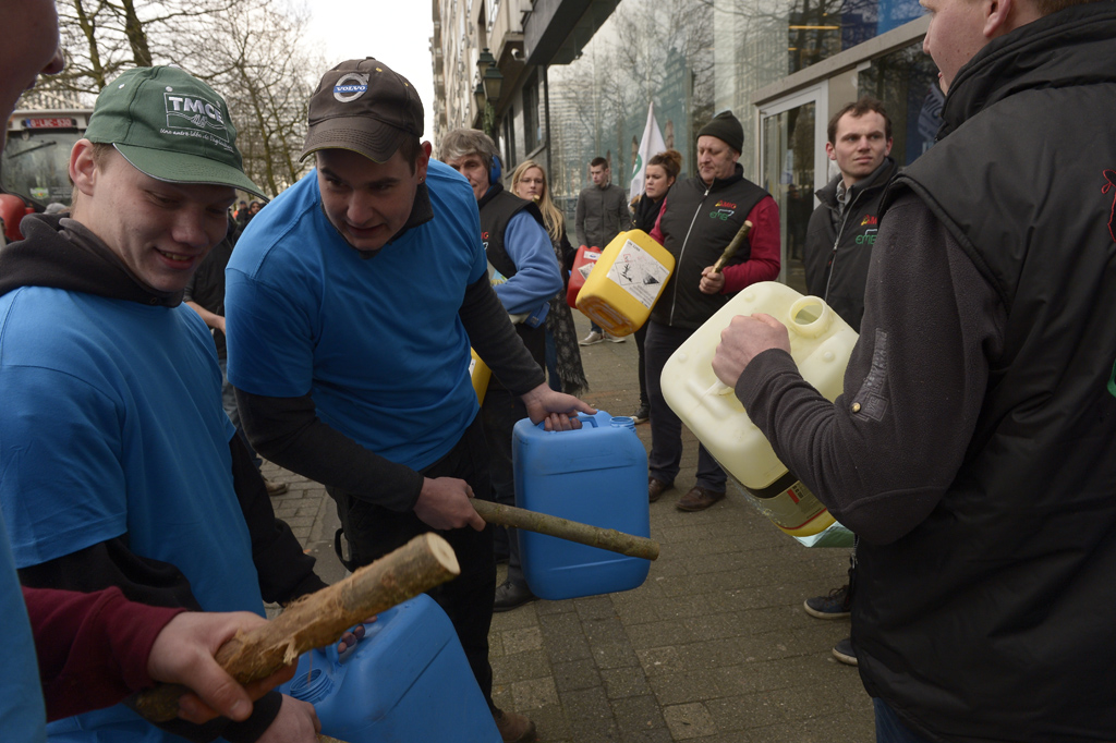 Bauern demonstrieren in Brüssel (14.3.)