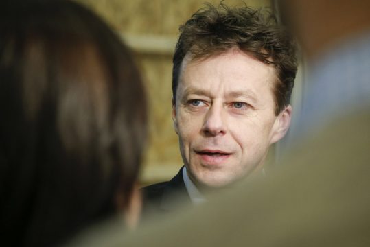 Umweltminister Carlo Di Antonio macht die Justizbehörden für die Flucht des Buchhalters verantwortlich