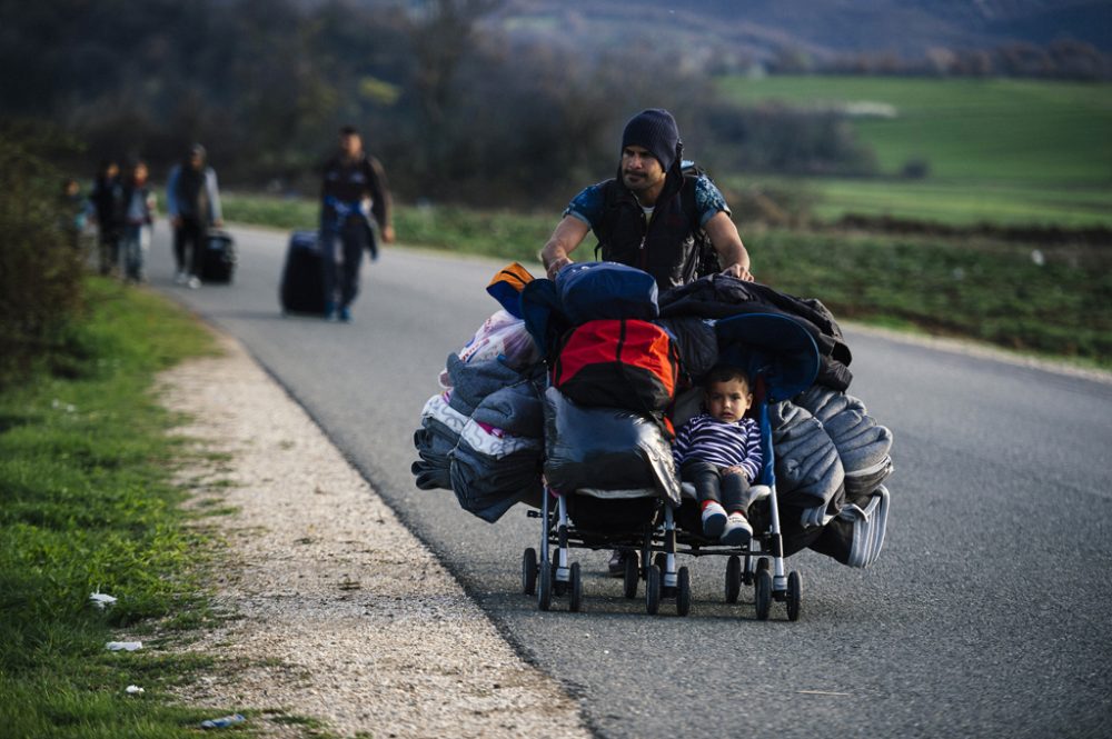 Flüchtlinge nahe der griechisch-mazedonischen Grenze (Bild: Dimitar Dilkoff/Afp)