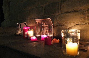 Stilles Signal: In St. Vith gedachten Menschen der Opfer von Brüssel