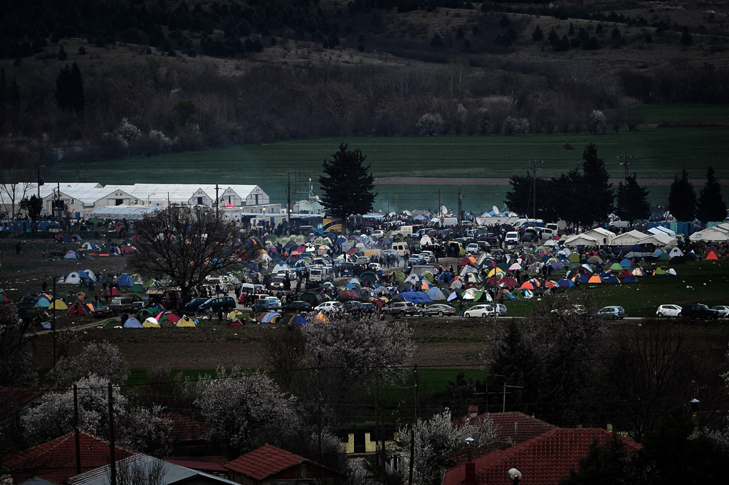 Provisorisches Flüchtlings-Zeltlager in Idomeni an der Grenze zu Mazedonien