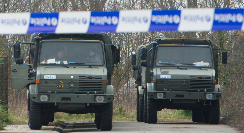 Militär-LKW beim Einsatz in Kortrijk
