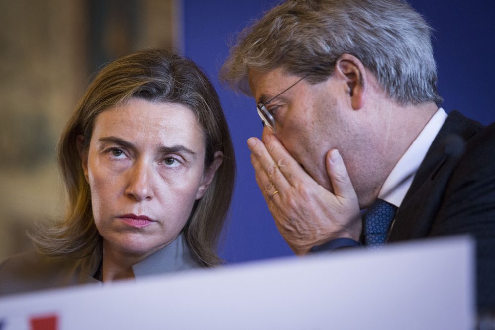 Die EU-Außenbeauftragte Federica Mogherini und der italienische Außenminister Paolo Gentiloni am 13.3. in Paris