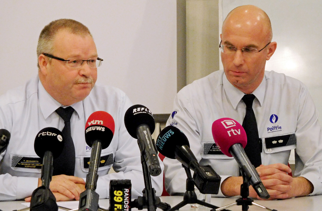 Pressekonferenz der Polizei von Mechelen: Polizeichef Yves Bogaerts und Pressesprecher Dirk Van de Sande