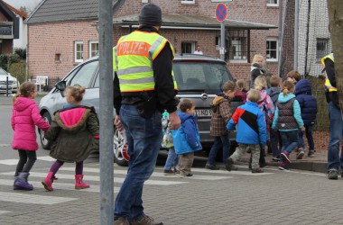 Polizei sichert Grenzübergang Lichtenbusch