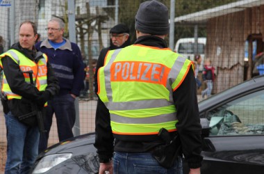 Polizei sichert Grenzübergang Lichtenbusch