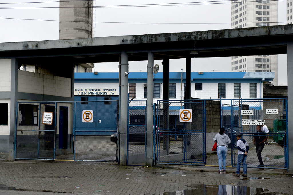 Haupteingang zum Gefängnis in São Paulo
